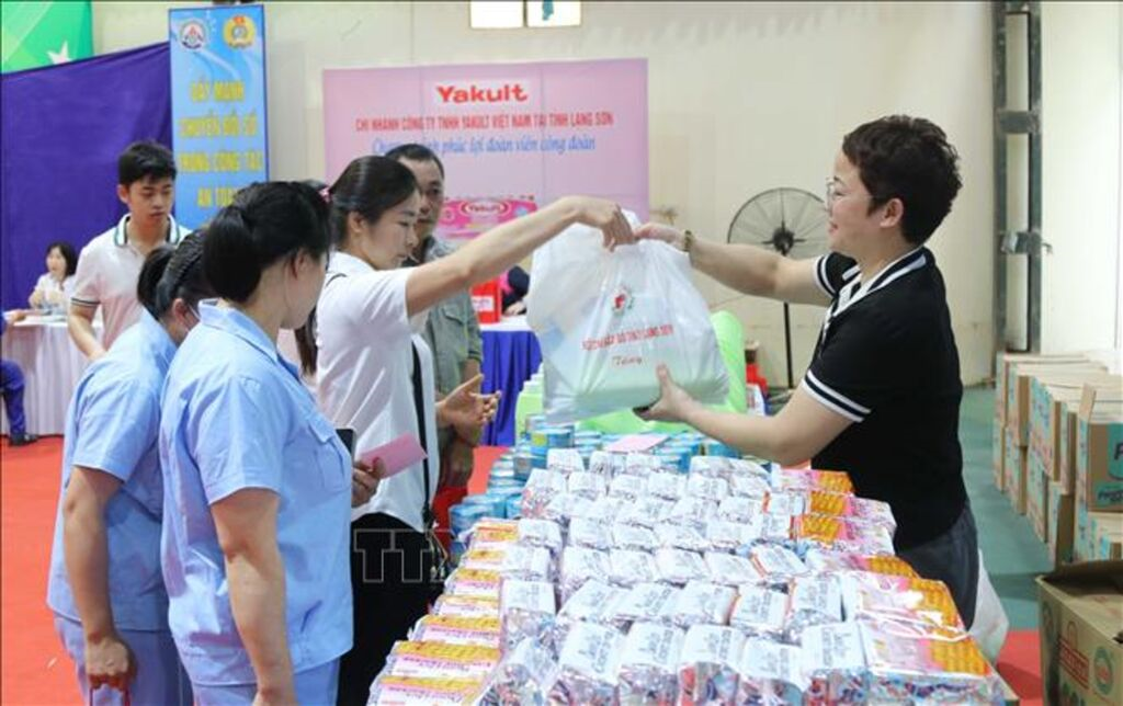 Chăm lo tốt đời sống công nhân